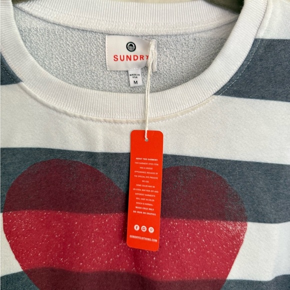 NWT Sundry Blue and White Striped Sweatshirt with Red Heart Size Medium - Picture 4 of 4